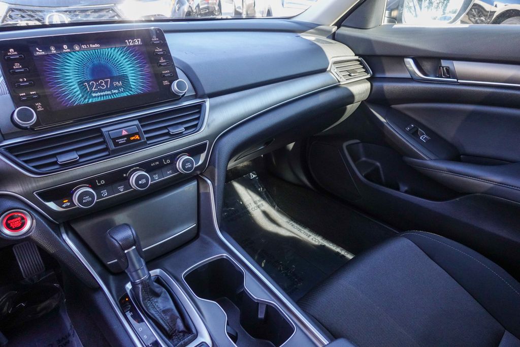 2022 Honda Accord LX photo 23