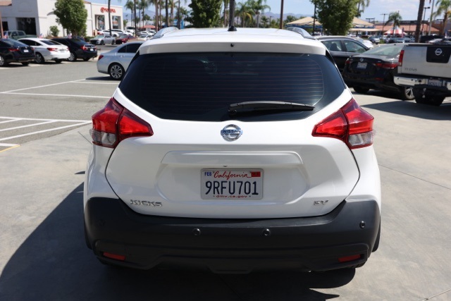 2020 Nissan Kicks SV photo 3