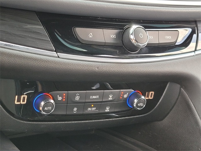 2023 Buick Enclave Essence photo 22