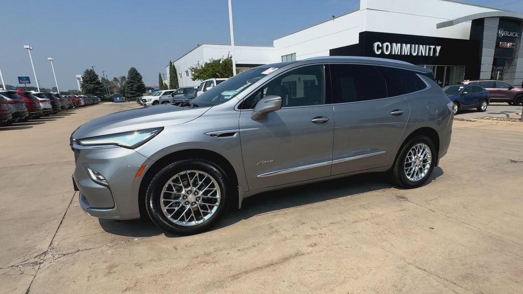 2023 Buick Enclave Avenir photo 4