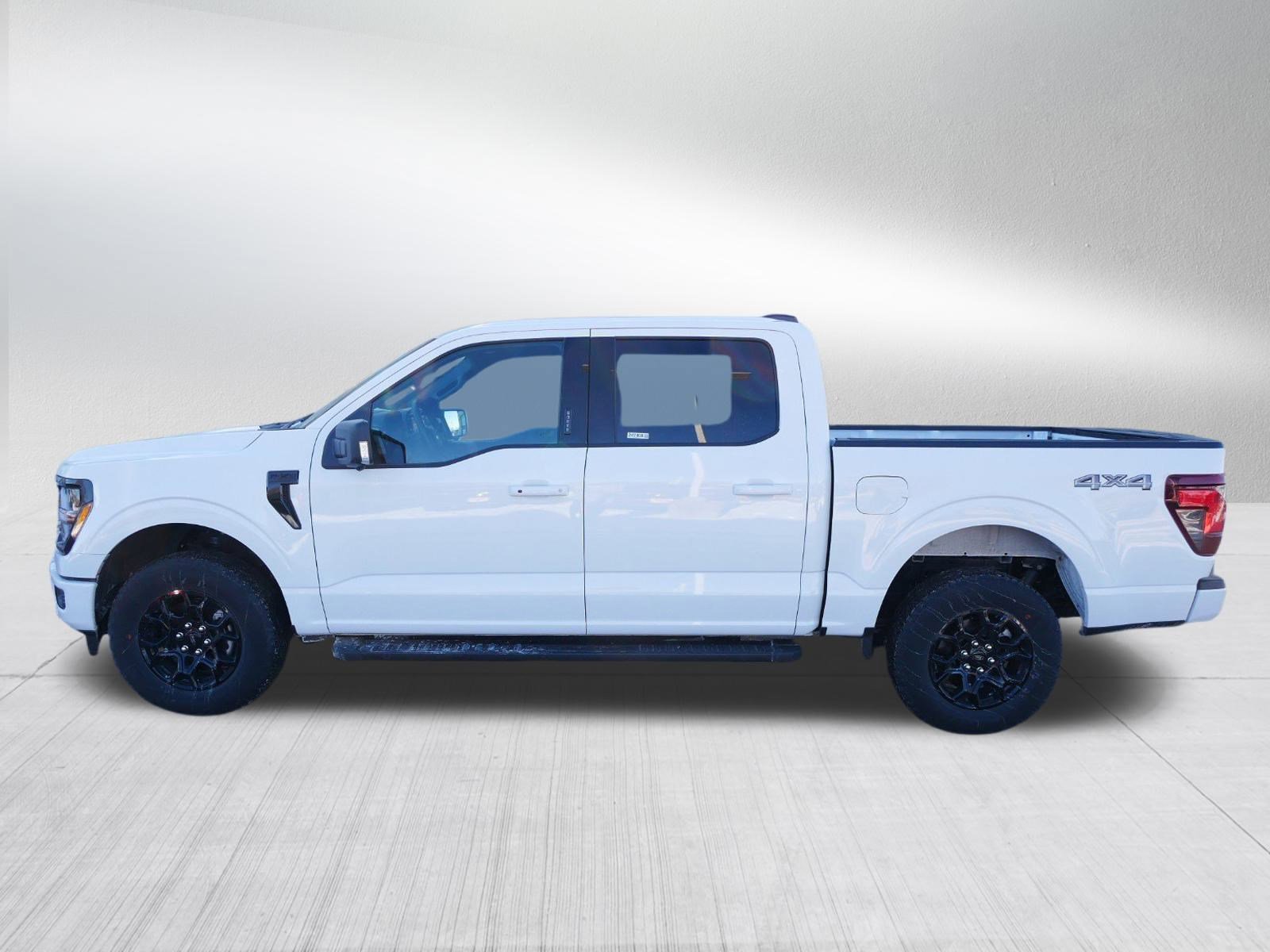 2024 Ford F-150 XLT photo 3