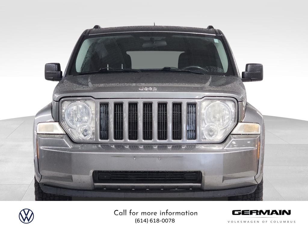 2012 Jeep Liberty Sport photo 2