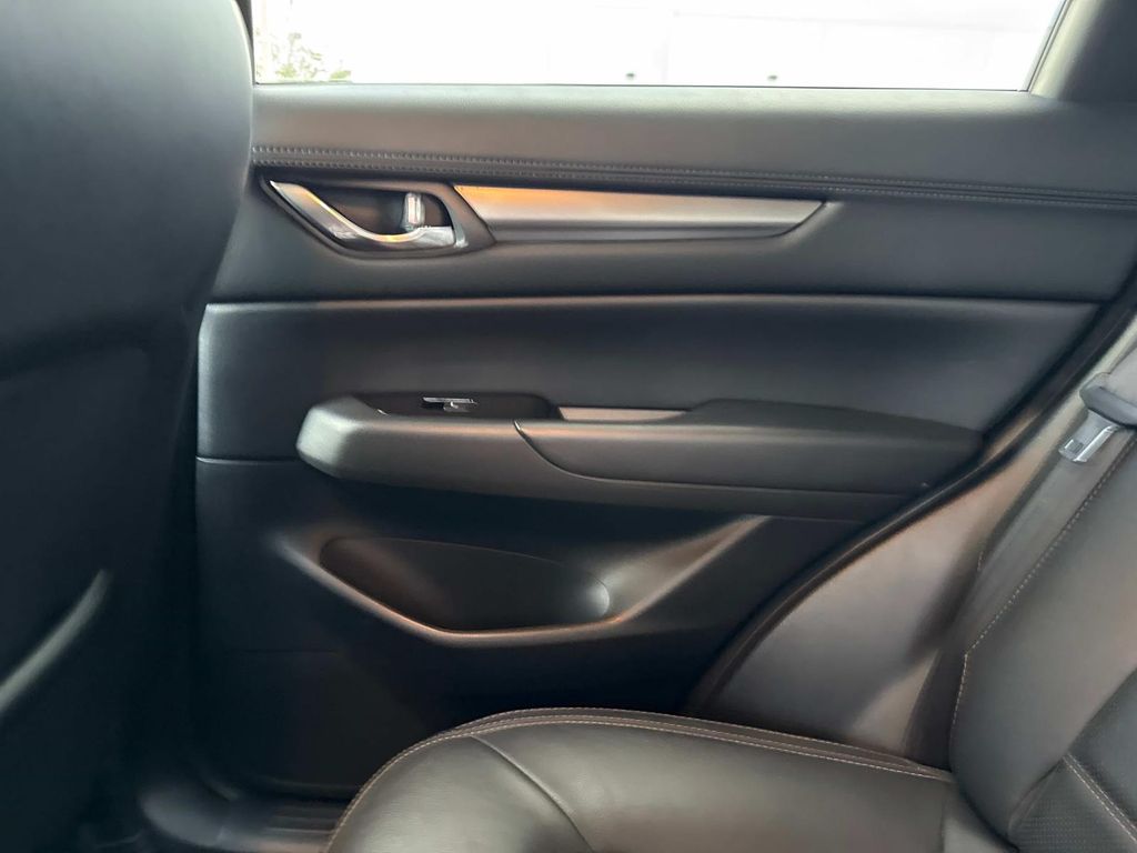 2022 Mazda CX-5 2.5 S Preferred photo 15