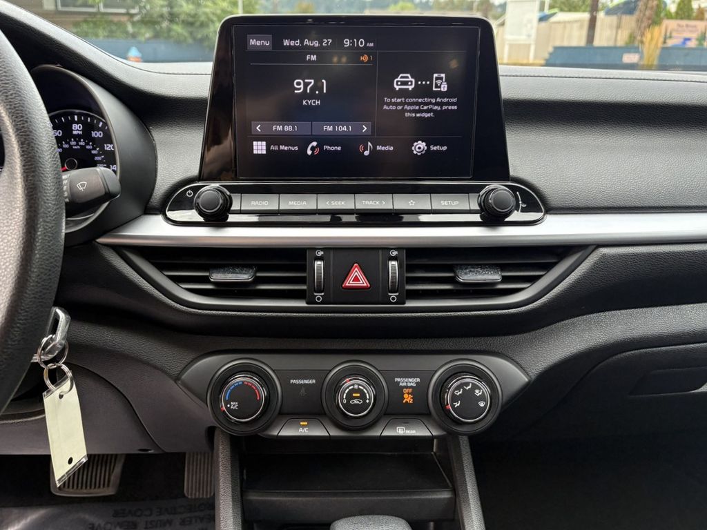 2023 Kia Forte LXS photo 17