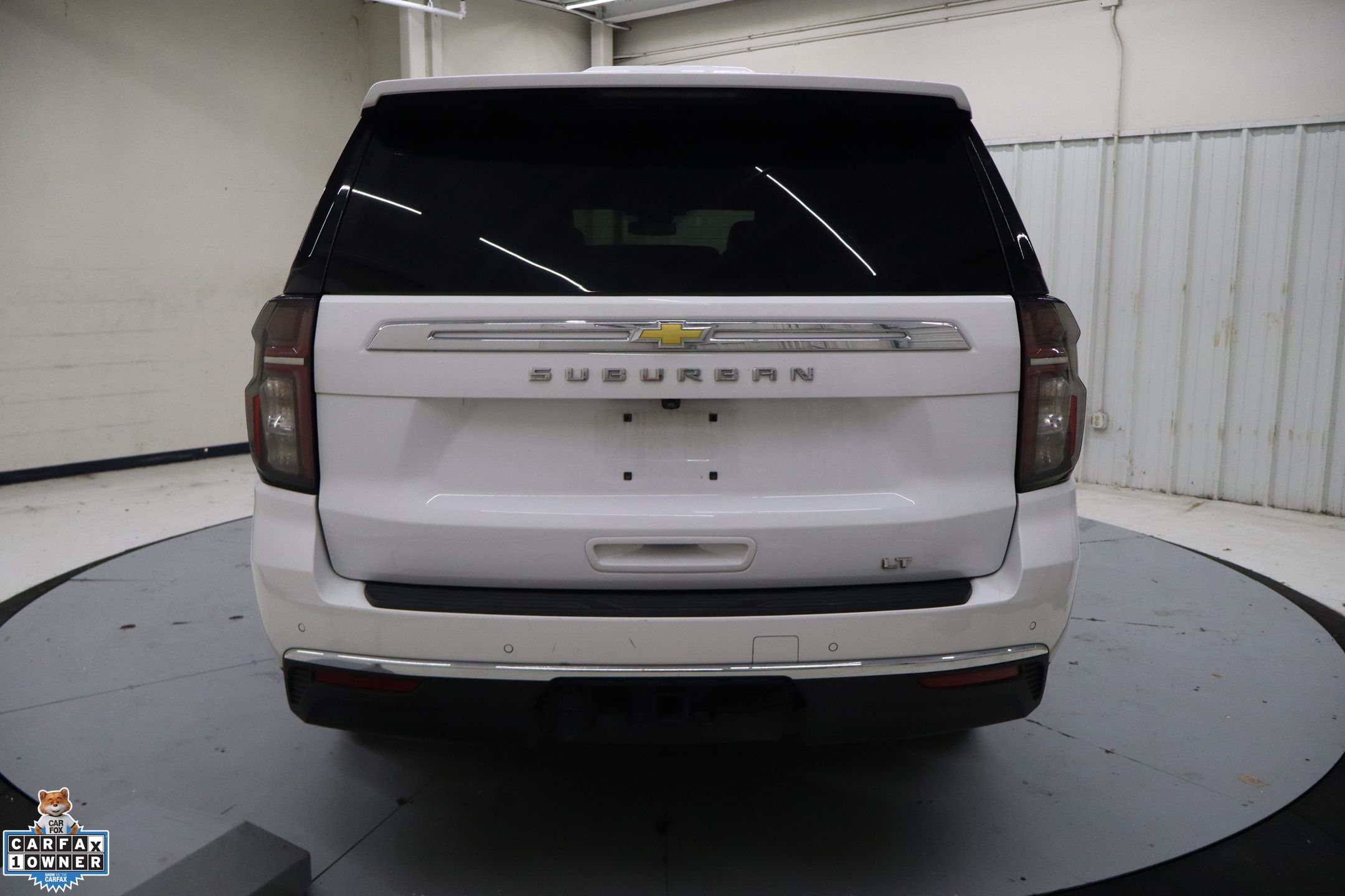 2024 Chevrolet Suburban LT photo 3