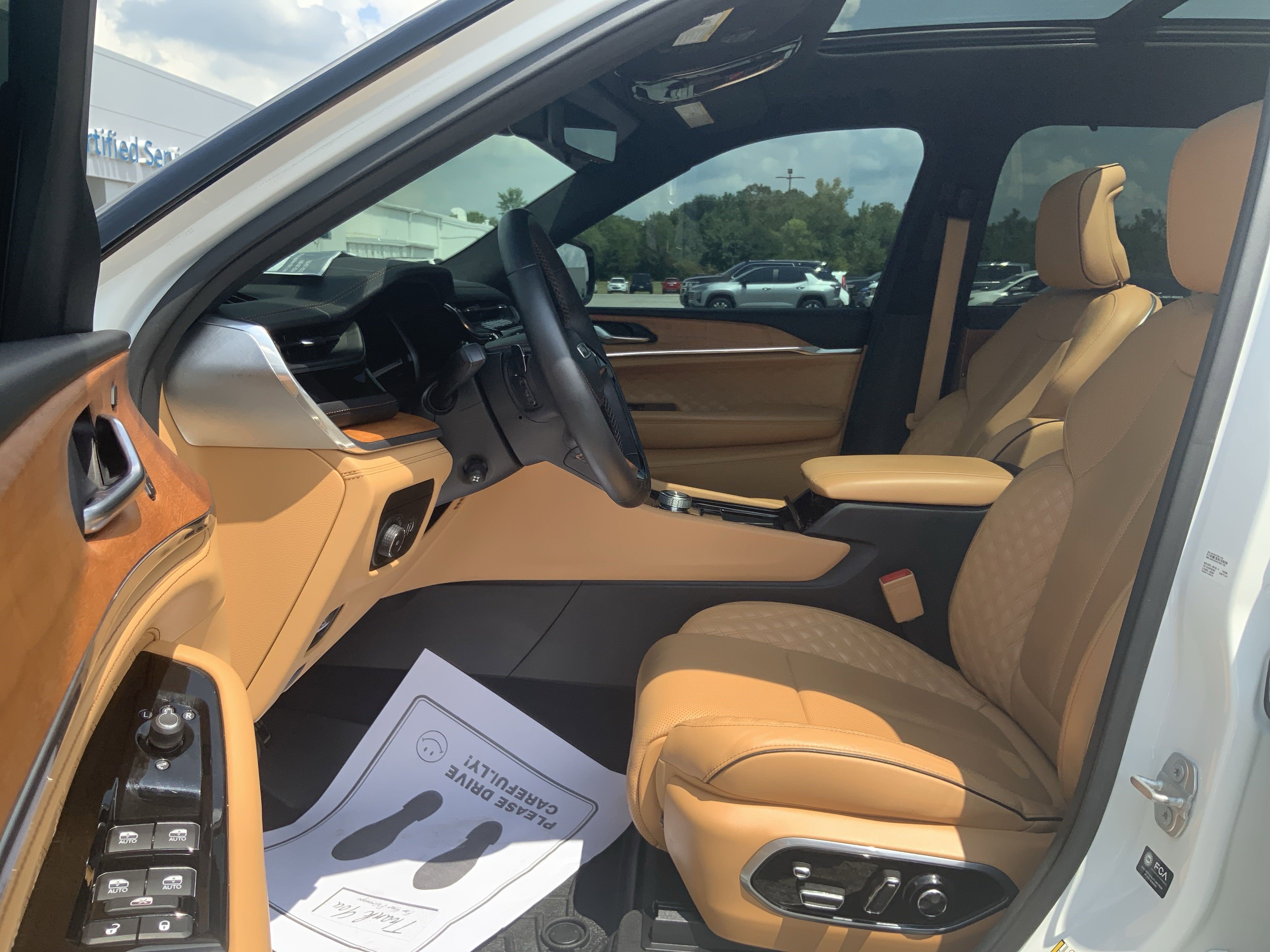 2023 Jeep Grand Cherokee L Summit photo 11