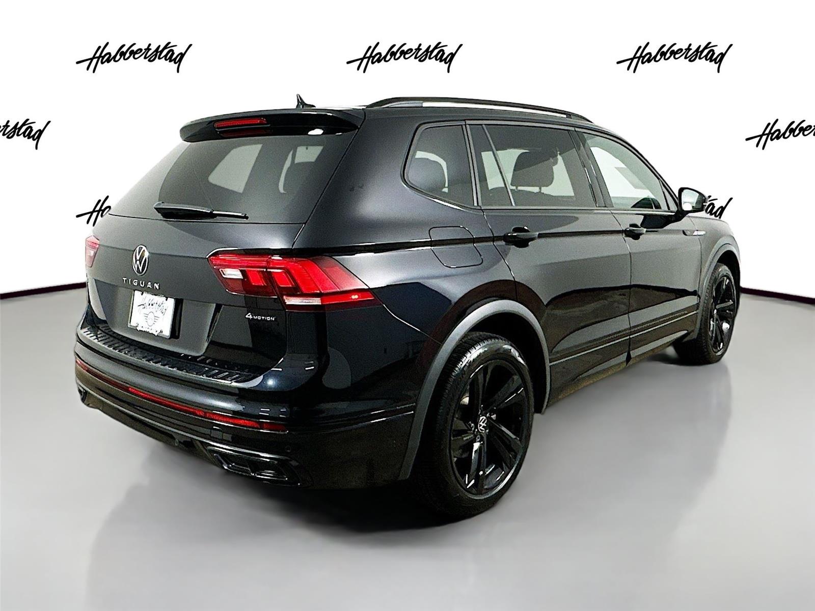 2023 Volkswagen Tiguan SE R-Line Black photo 5