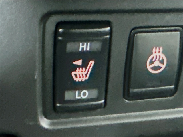 2025 Nissan Frontier SV photo 15