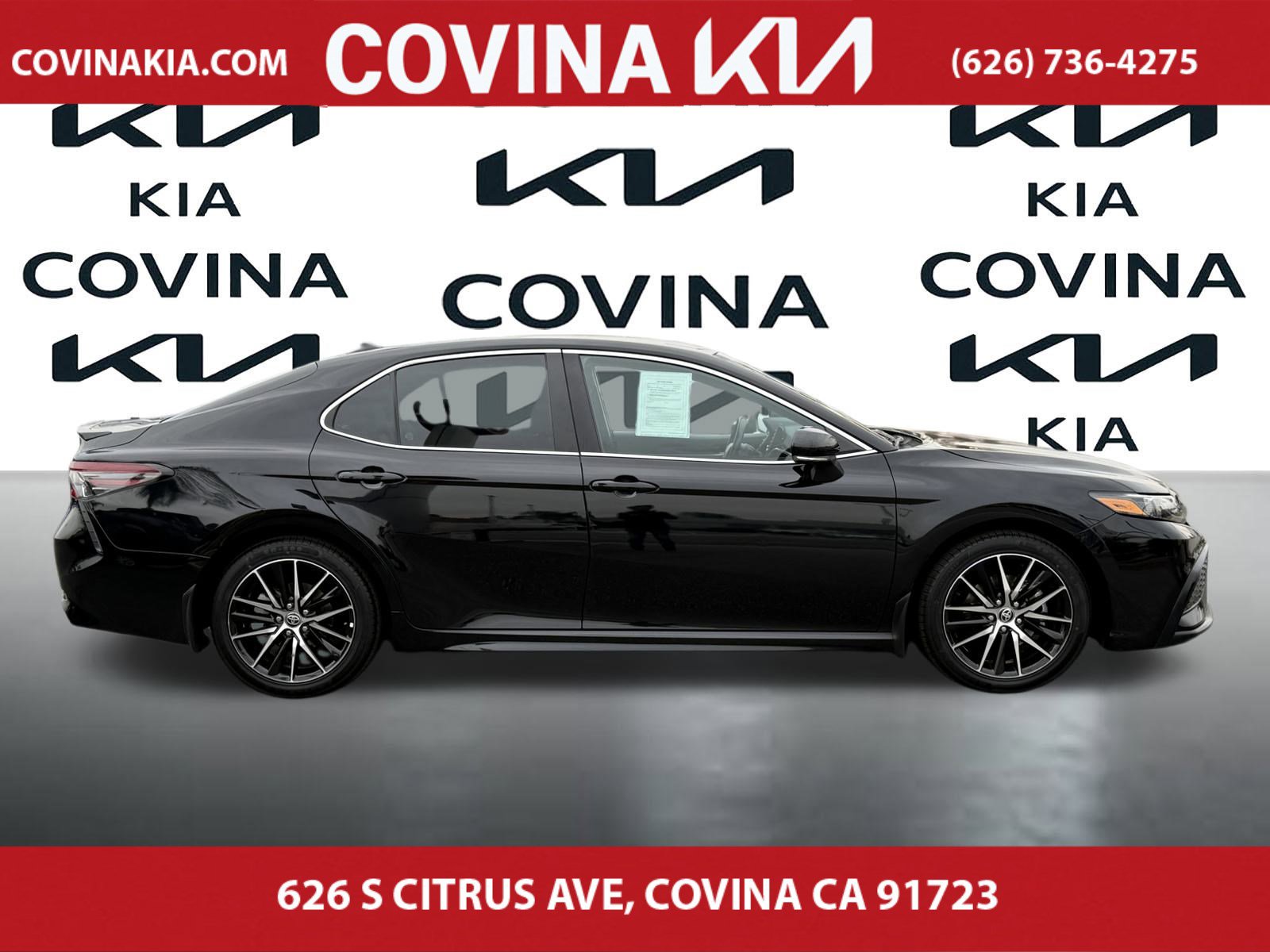 2024 Toyota Camry SE photo 4