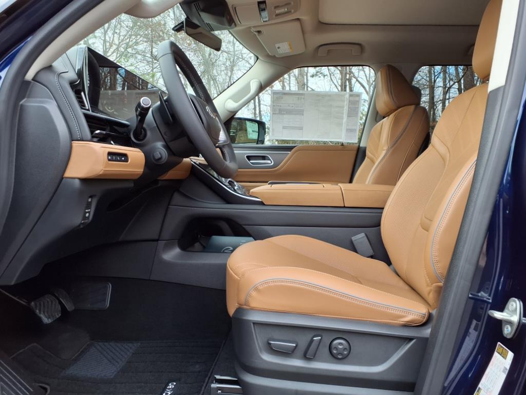 2025 Infiniti QX80 Luxe photo 4