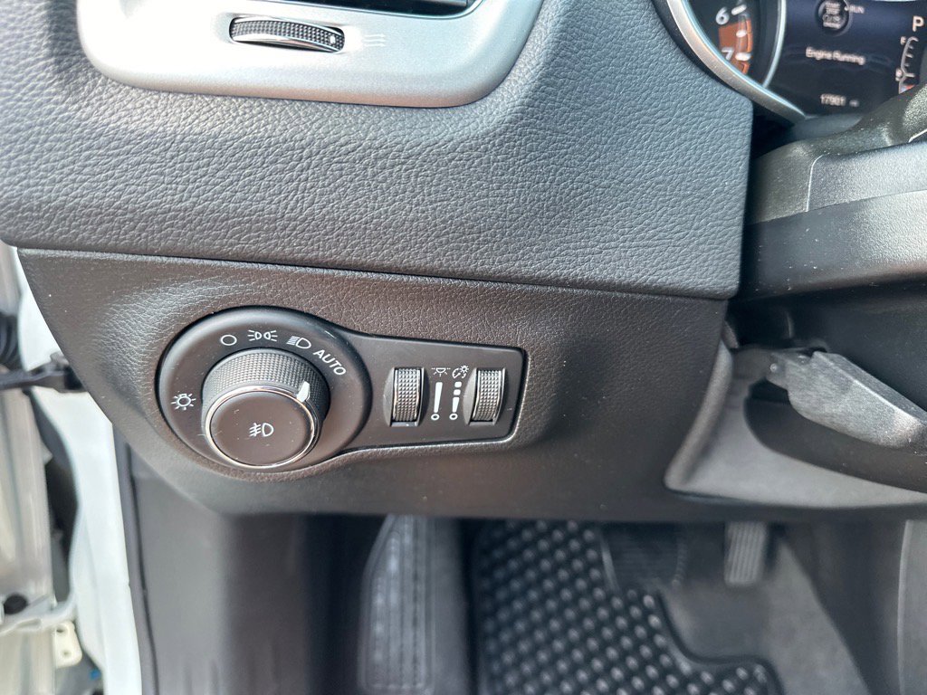 2021 Jeep Compass Latitude photo 18