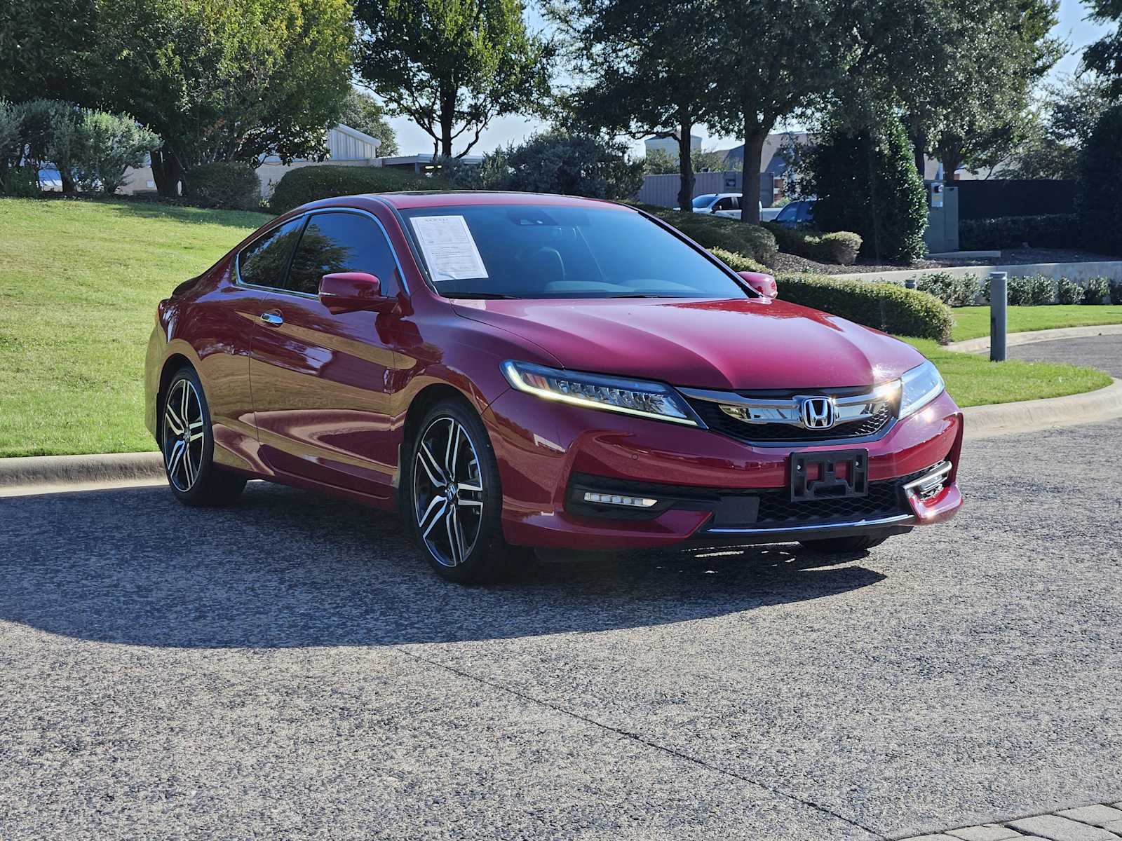2016 Honda Accord Touring photo 2