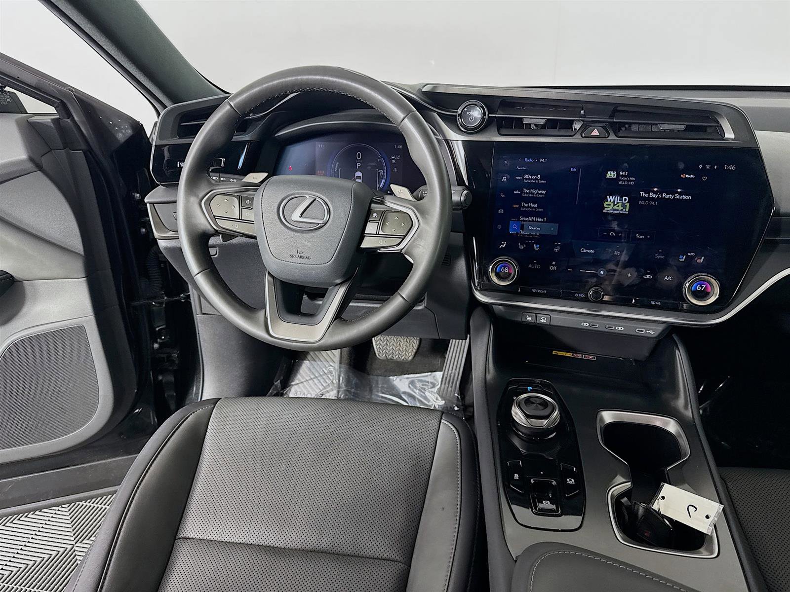 2024 Lexus RZ 450e Premium photo 23