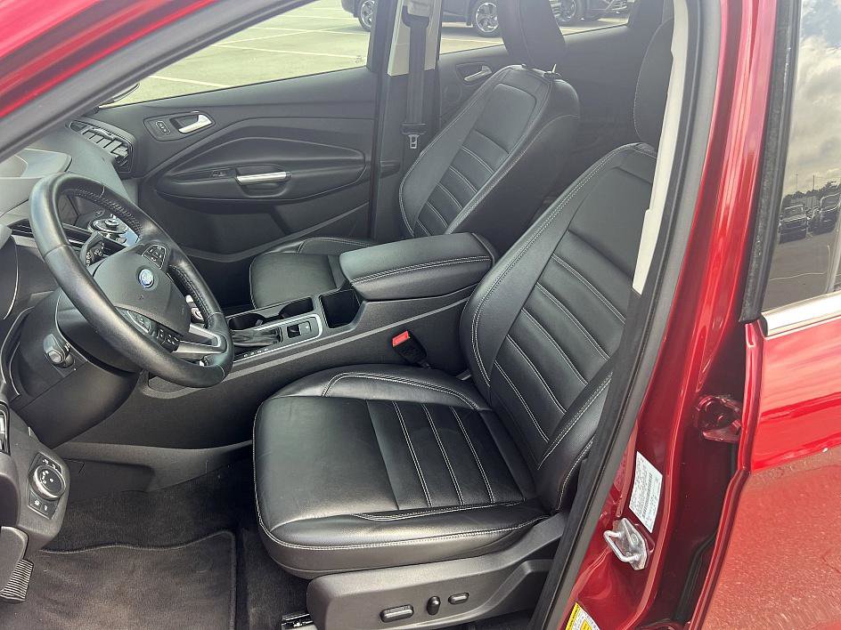 2019 Ford Escape Titanium photo 14
