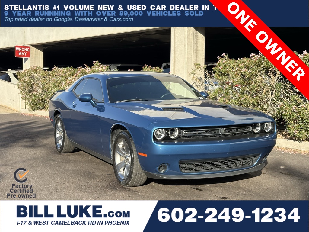 2022 Dodge Challenger SXT's photo