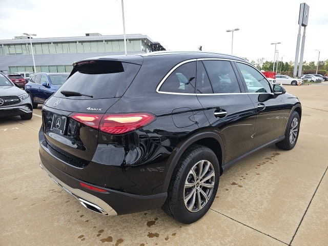2026 Mercedes Benz GLC 300 4MATIC photo 3