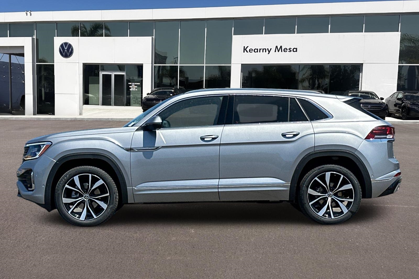 2026 Volkswagen Atlas Cross Sport SEL Premium R-Line photo 7