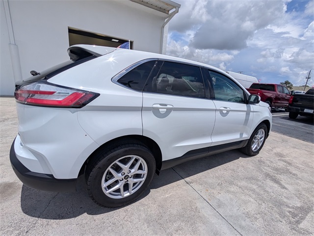 2024 Ford Edge SEL photo 12