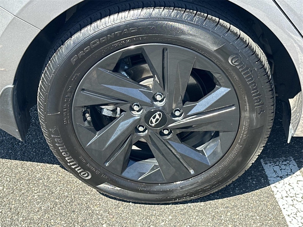 2023 Hyundai Elantra SEL photo 10