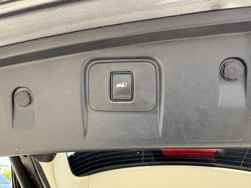 2023 Nissan Murano SL photo 23