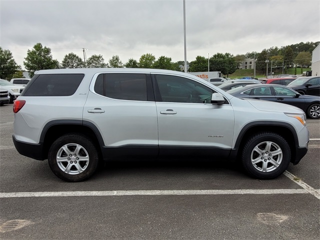 2018 Gmc Acadia SLE photo 2