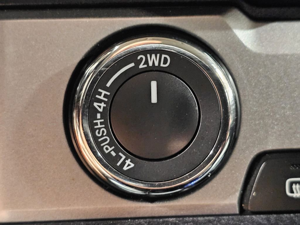 2023 Toyota Tacoma SR 4x4 photo 3