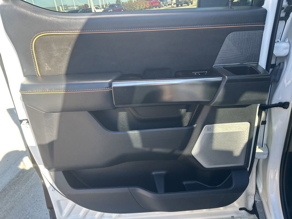 2022 Ford F-150 Platinum photo 9