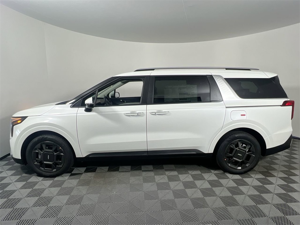 2026 Kia Carnival EX photo 3