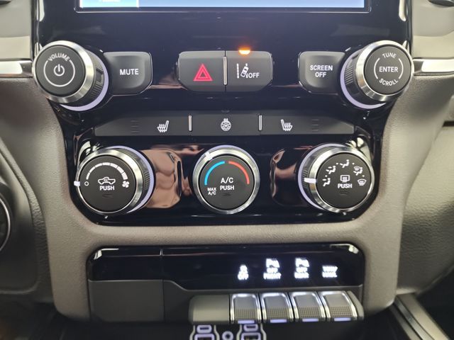 2025 Ram 1500 Big Horn Lone Star photo 16