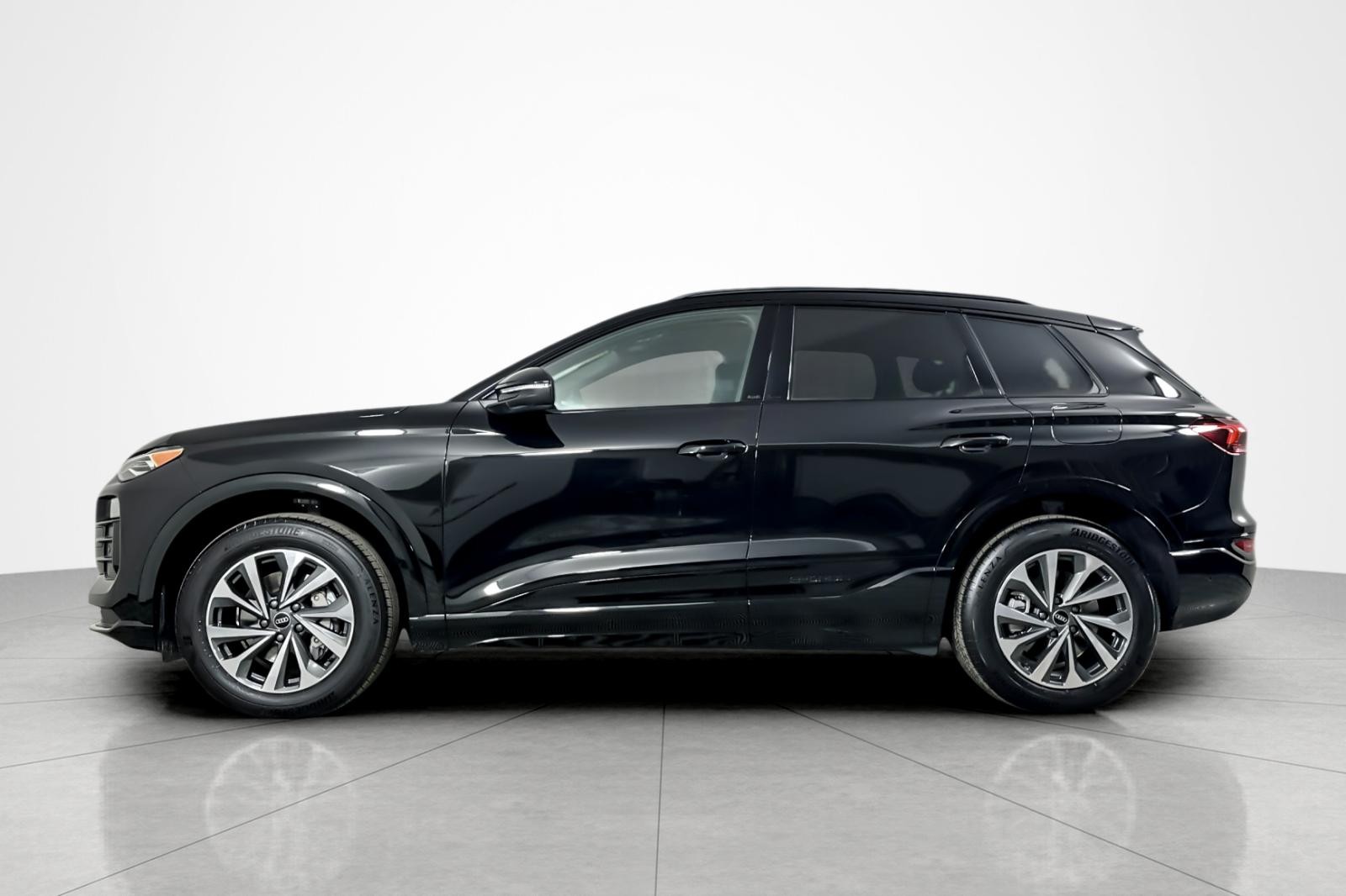 2025 Audi Q6 E-tron Premium photo 2