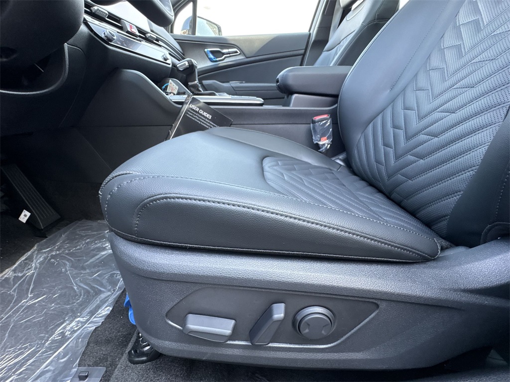 2026 Kia Sportage X-Line photo 4