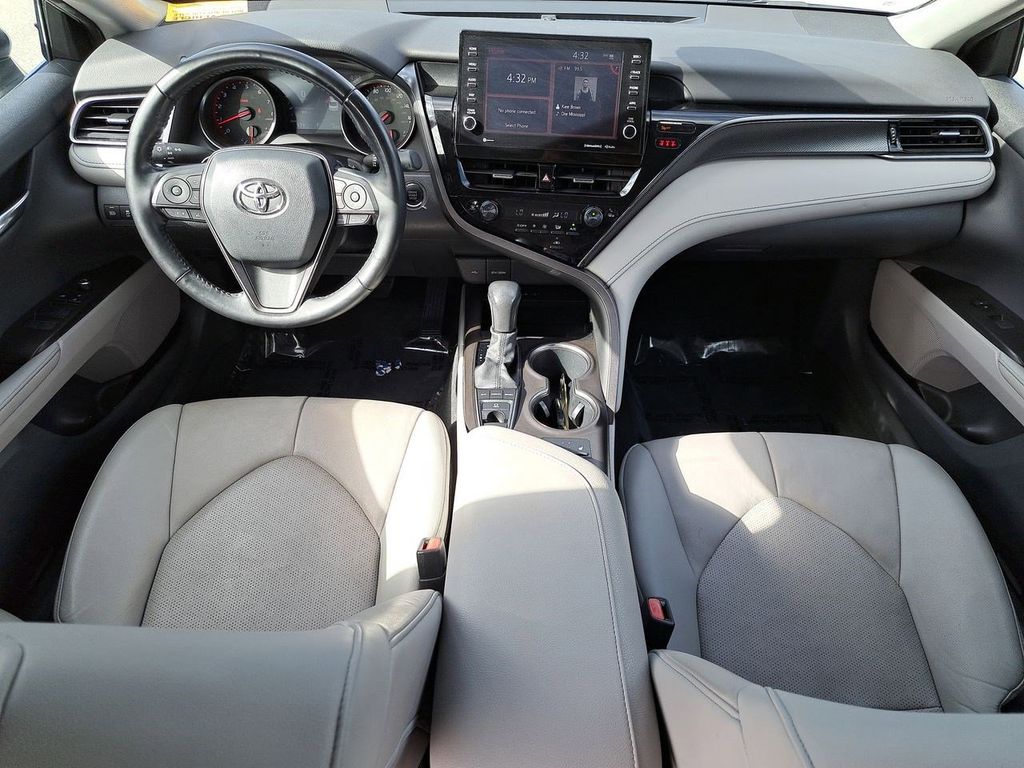 2022 Toyota Camry XSE photo 14