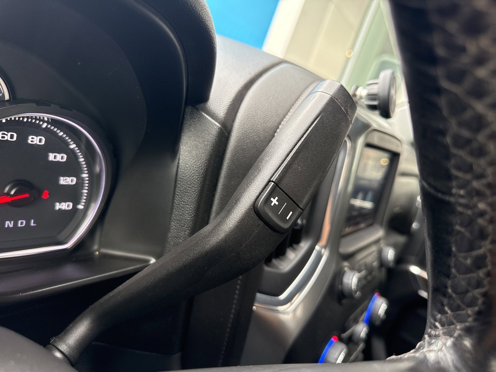 2022 Chevrolet Silverado 1500 RST photo 36