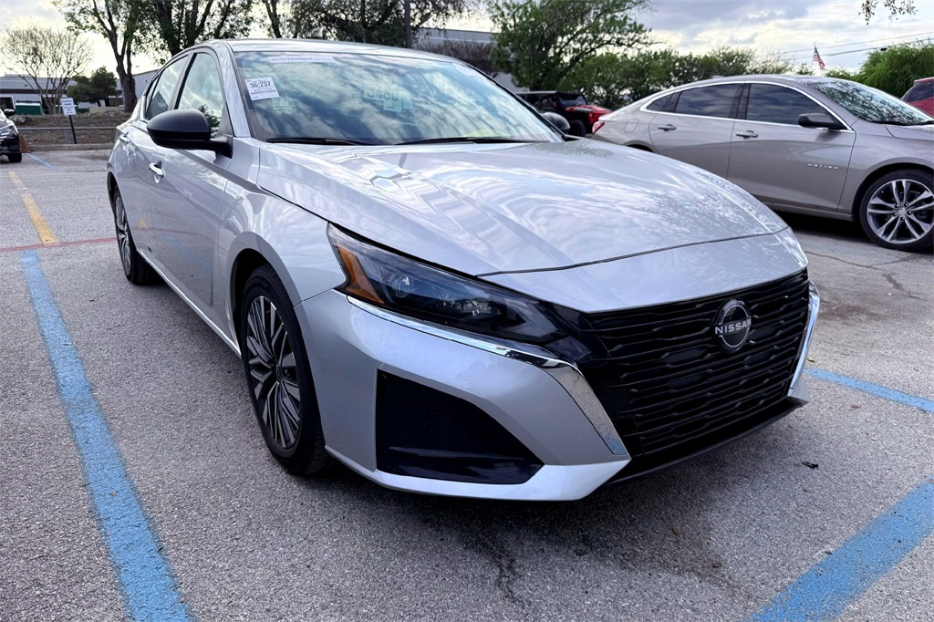 2024 Nissan Altima SV