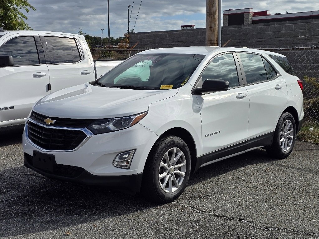 2020 Chevrolet Equinox LS photo 2