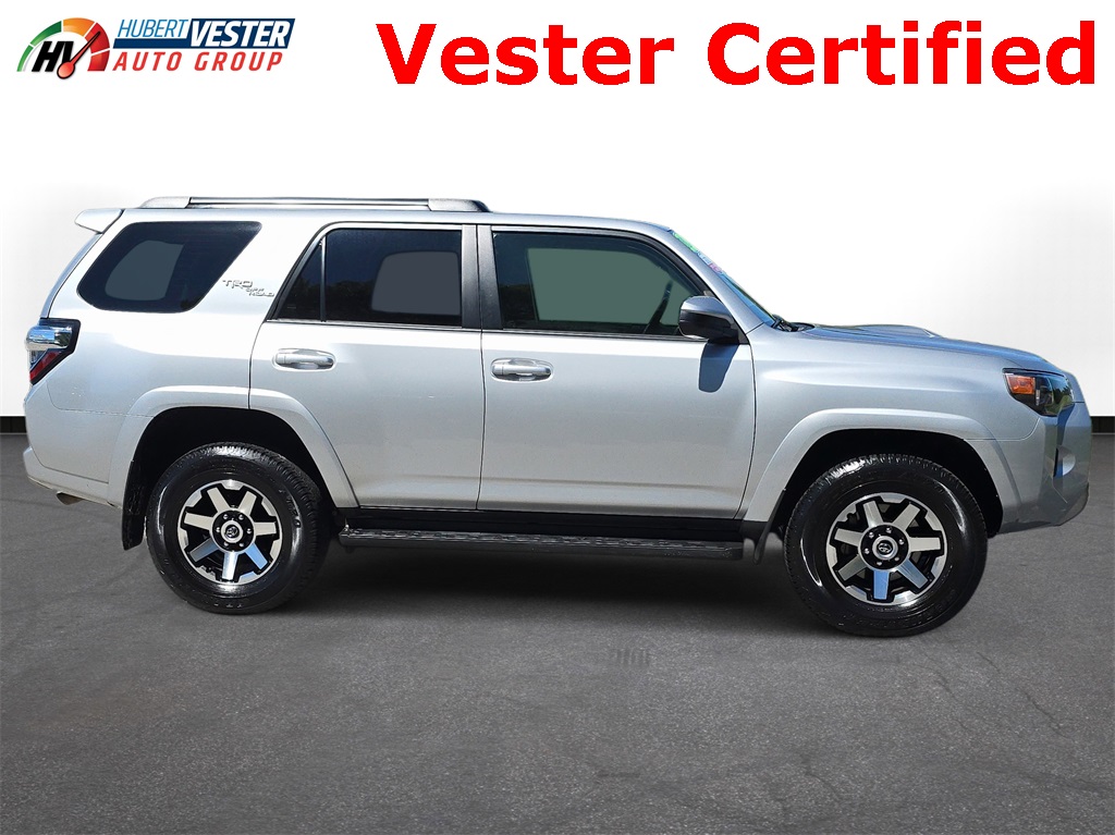 2024 Toyota 4Runner TRD Off-Road photo 4