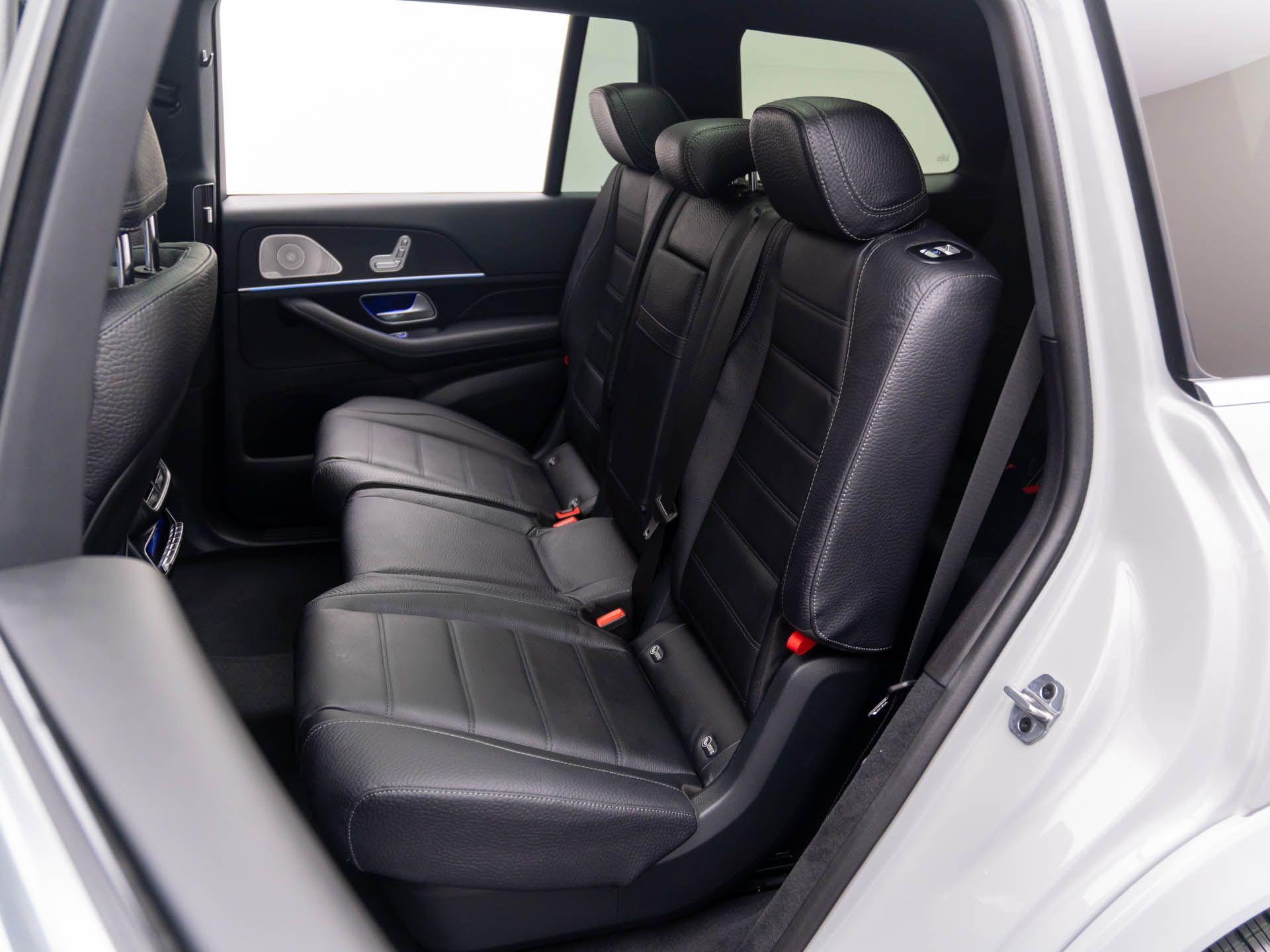 2025 Mercedes Benz GLS 450 4MATIC photo 11