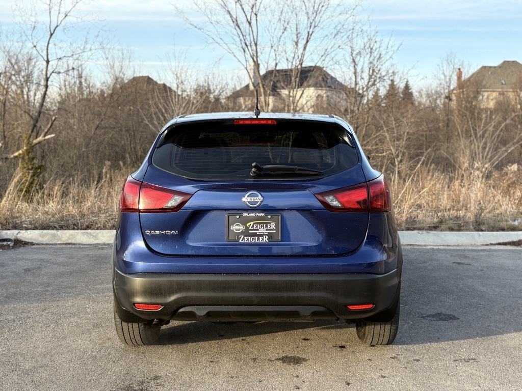 2018 Nissan Rogue Sport S photo 4