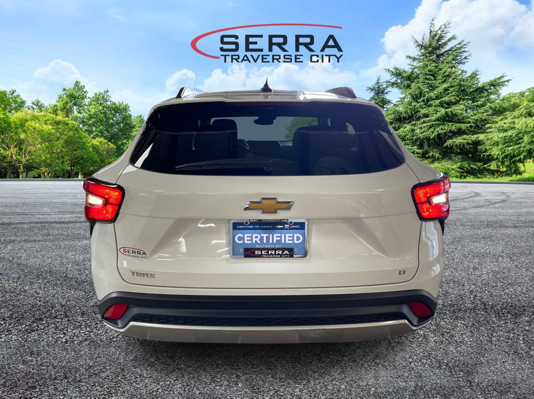 2024 Chevrolet Trax LT photo 6