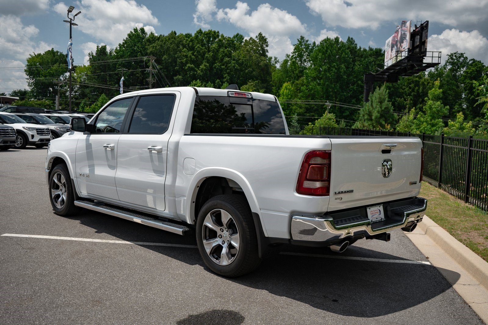 2019 Ram 1500 Laramie photo 6