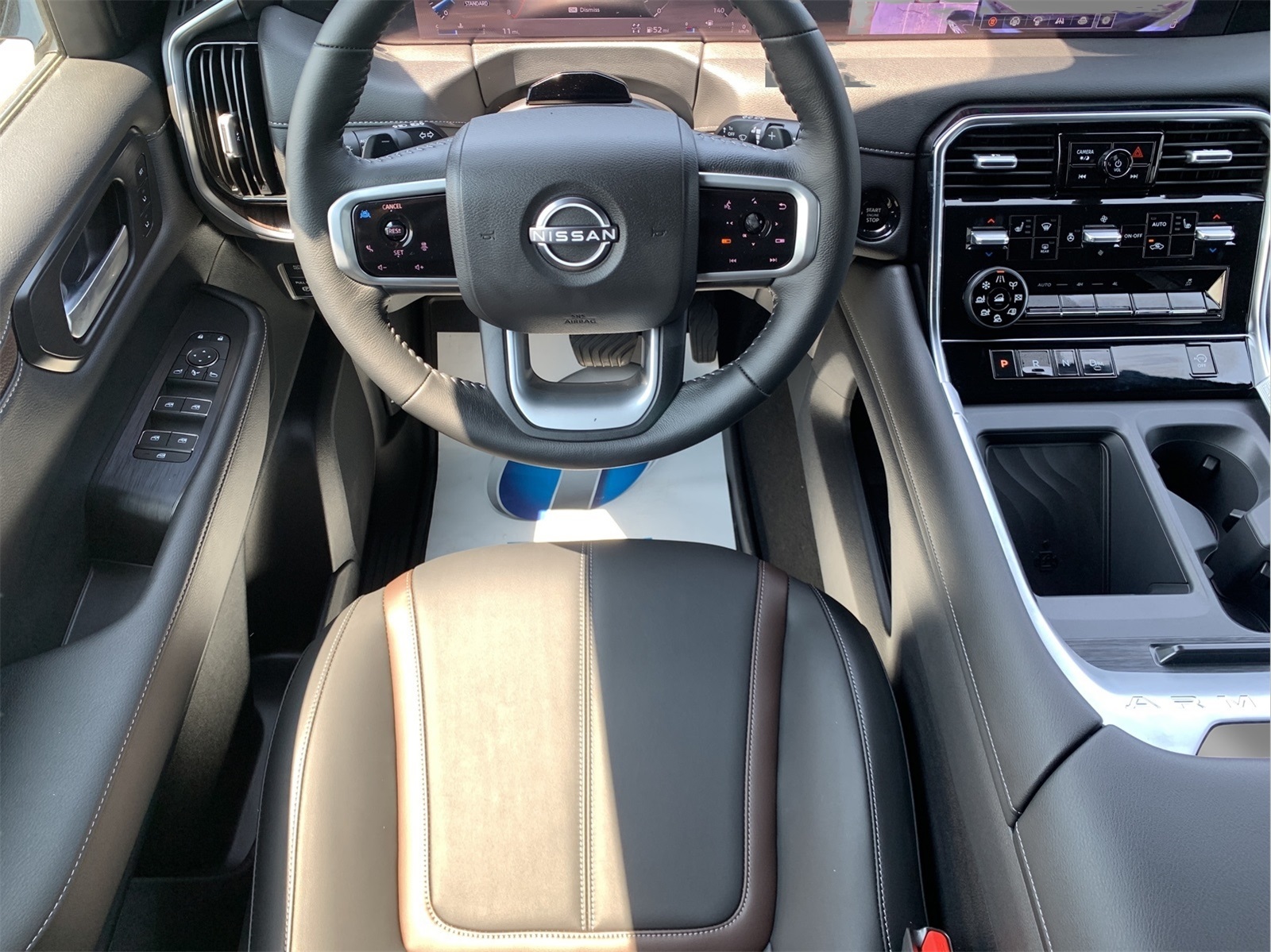 2025 Nissan Armada SL photo 22