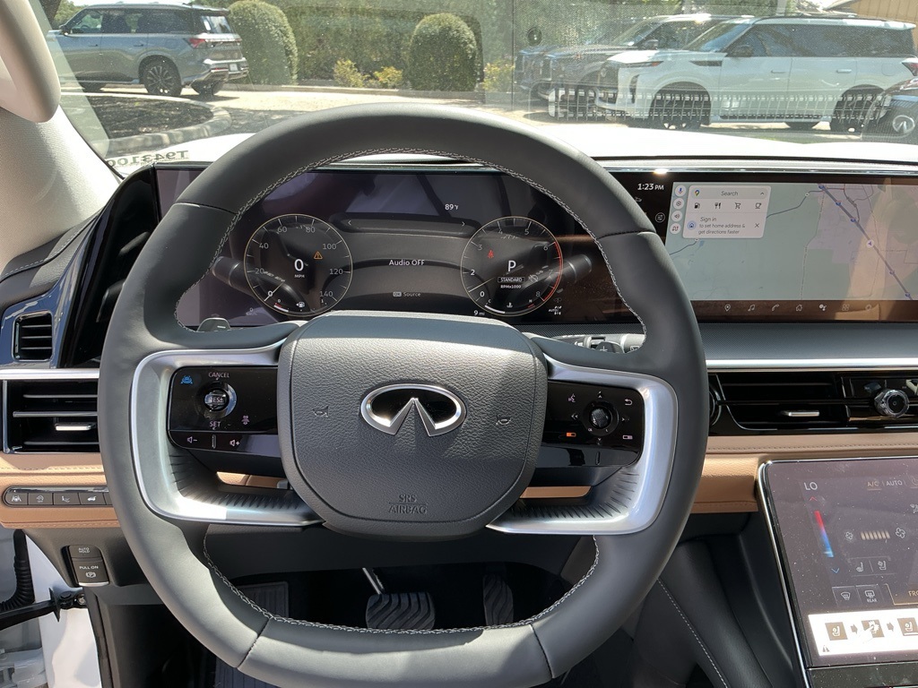 2026 Infiniti QX80 Luxe photo 13