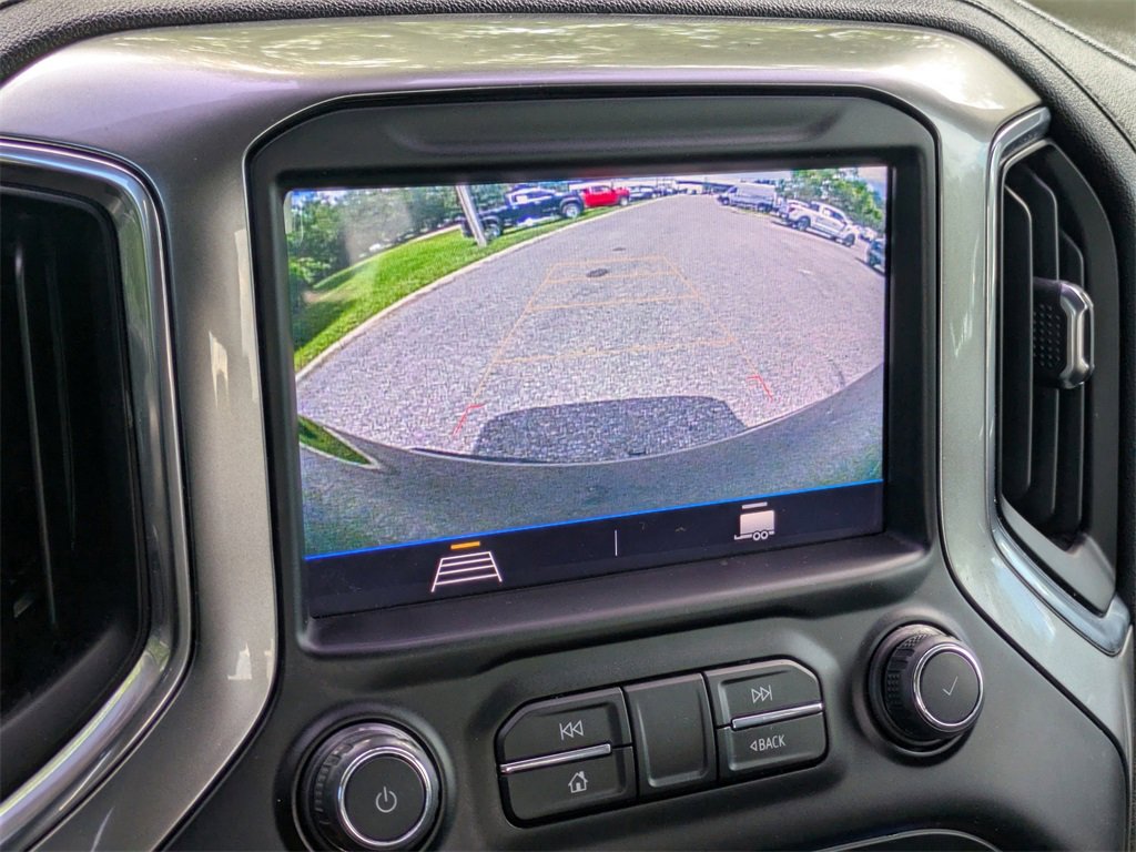 2022 Chevrolet Silverado RST photo 19