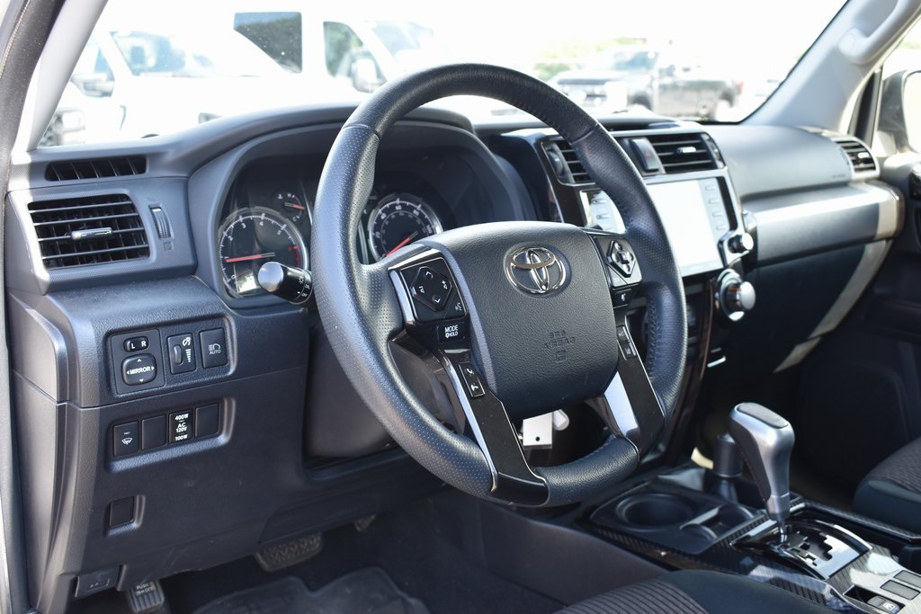 2020 Toyota 4Runner TRD Off-Road photo 10