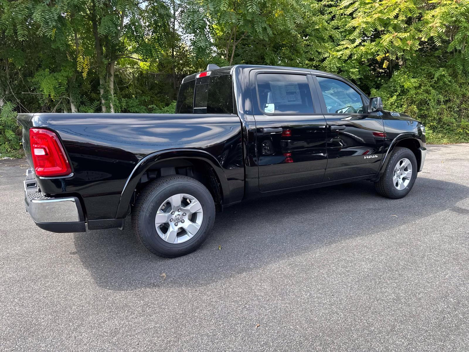 2025 Ram 1500 Big Horn photo 5