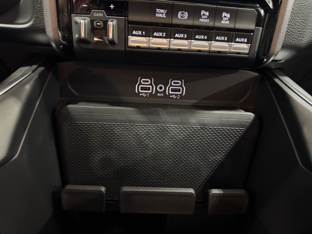 2025 Ram 3500 Big Horn photo 39