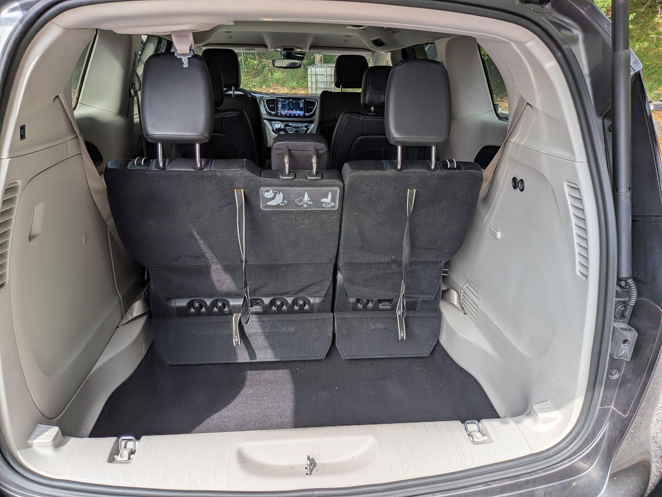 2021 Chrysler Pacifica Touring L photo 29