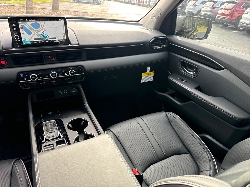 2025 Honda Pilot Elite photo 12
