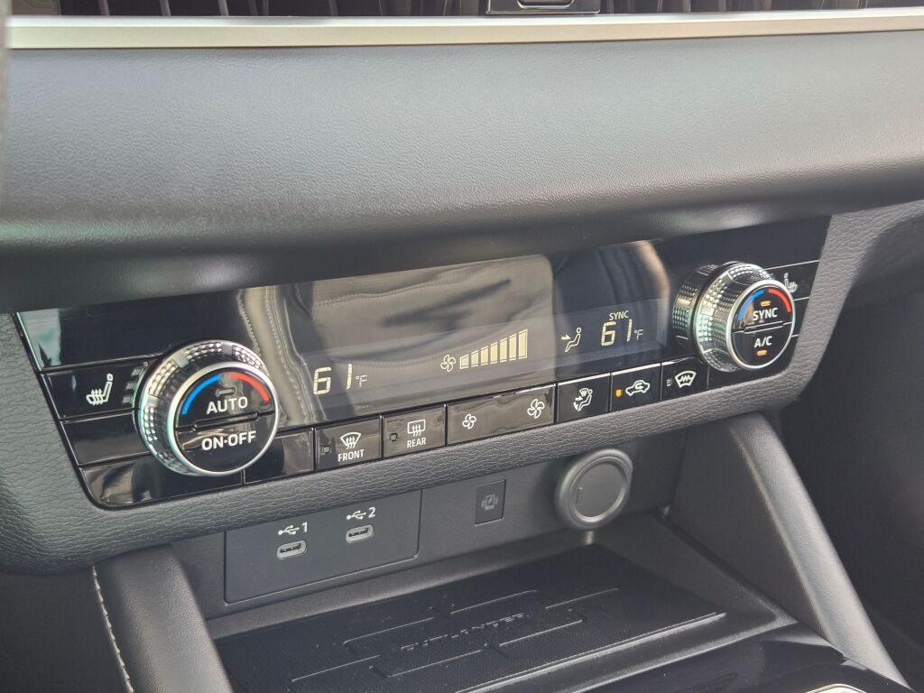 2025 Mitsubishi Outlander SE photo 22