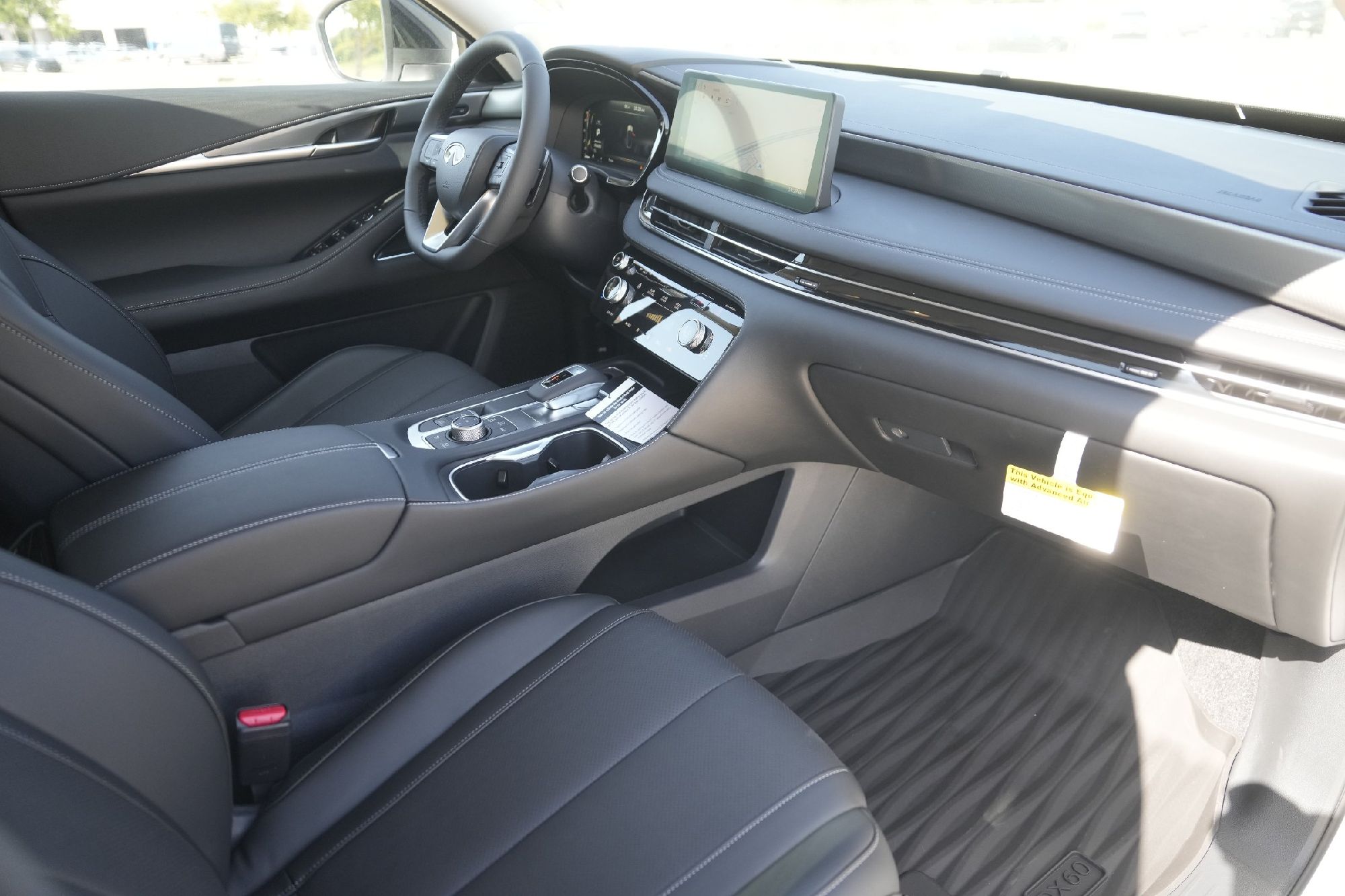 2026 Infiniti QX60 Luxe photo 12
